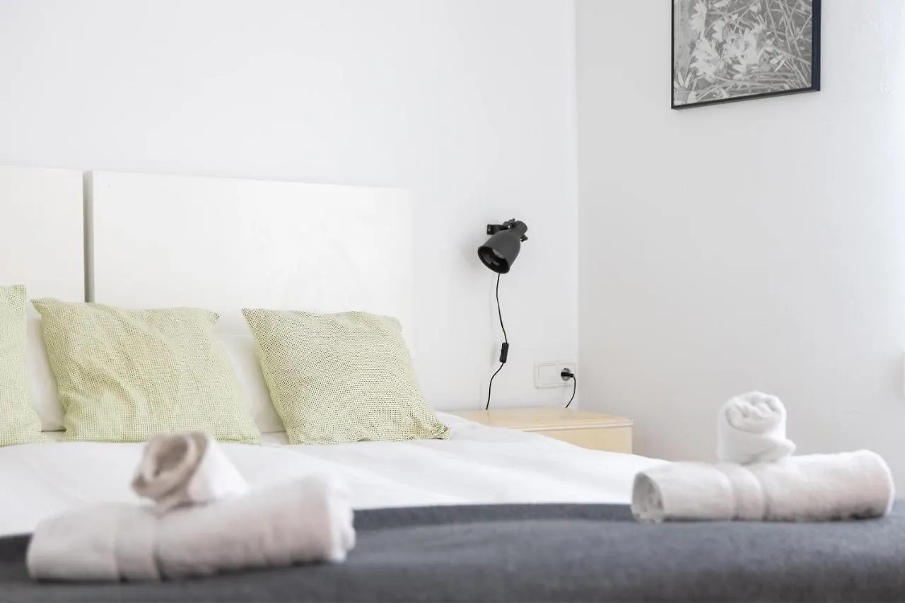 Housalia Lepant 3 Bedroom Apartment 300 Meters De Sagrada Familia Barcelona 0*,