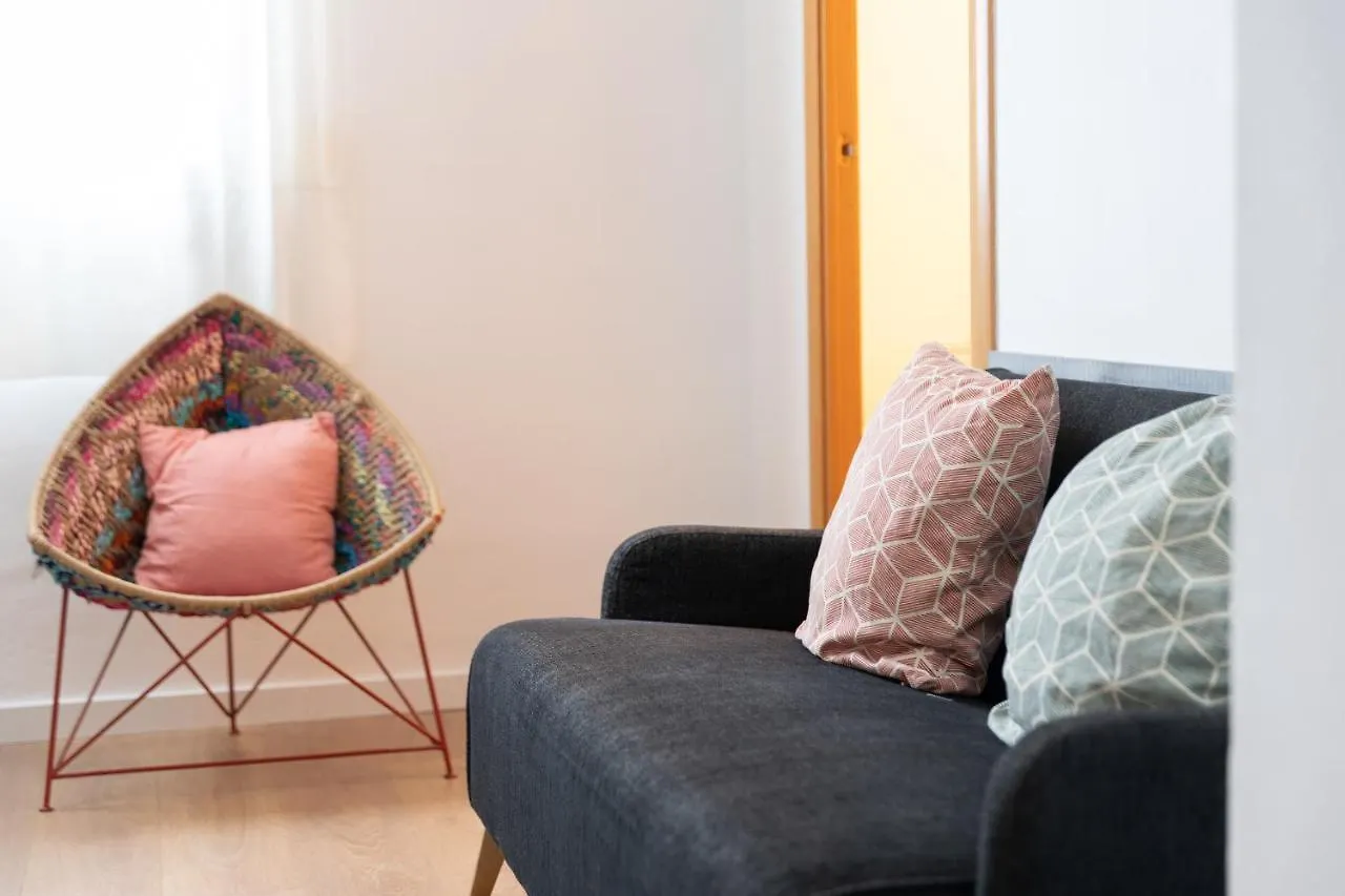 Housalia Lepant 3 Bedroom Apartment 300 Meters De Sagrada Familia Barcelona