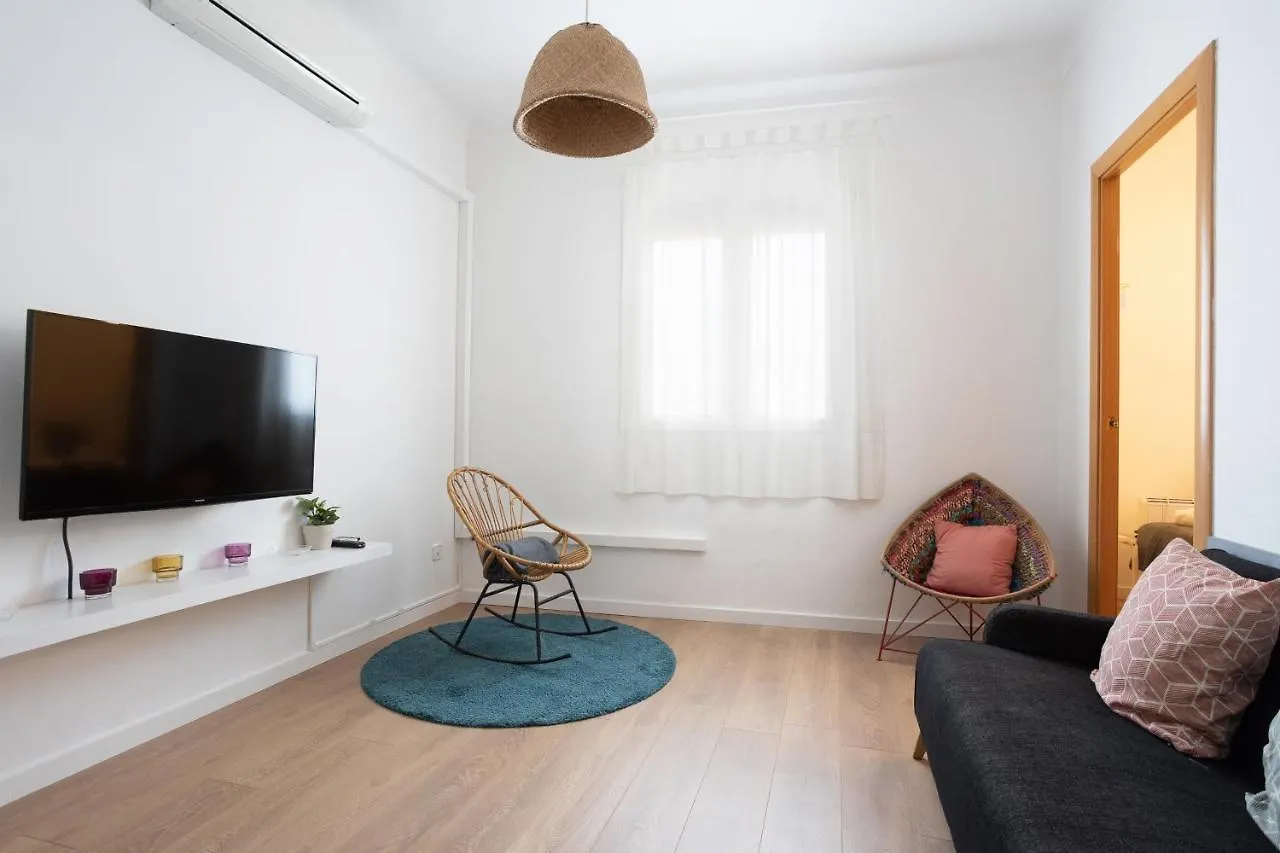 Housalia Lepant 3 Bedroom Apartment 300 Meters De Sagrada Familia Barcelona