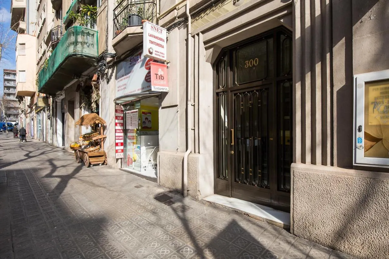 Housalia Lepant 3 Bedroom Apartment 300 Meters De Sagrada Familia Barcelona Spain
