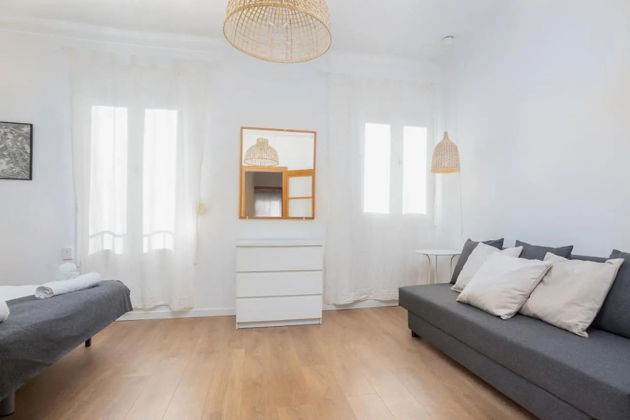 Housalia Lepant 3 Bedroom Apartment 300 Meters De Sagrada Familia Barcelona