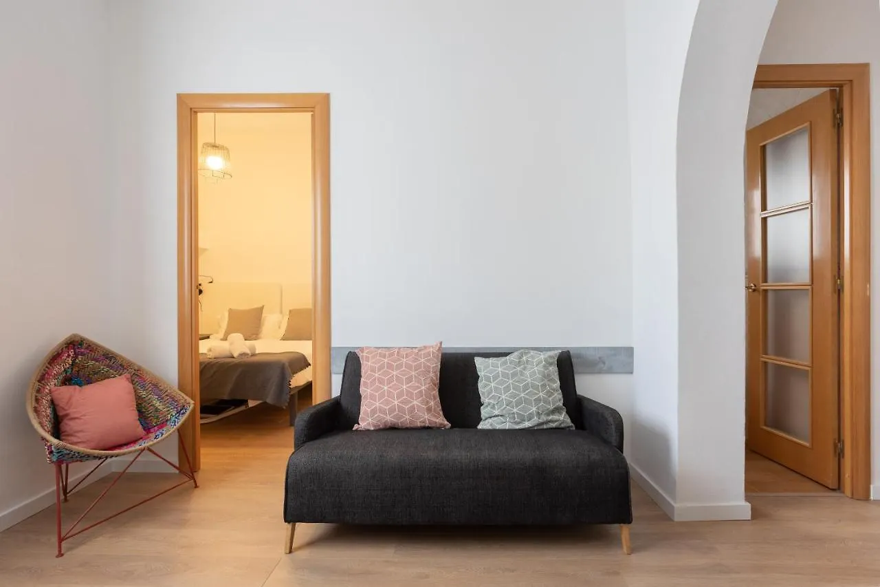 Housalia Lepant 3 Bedroom Apartment 300 Meters De Sagrada Familia Barcelona
